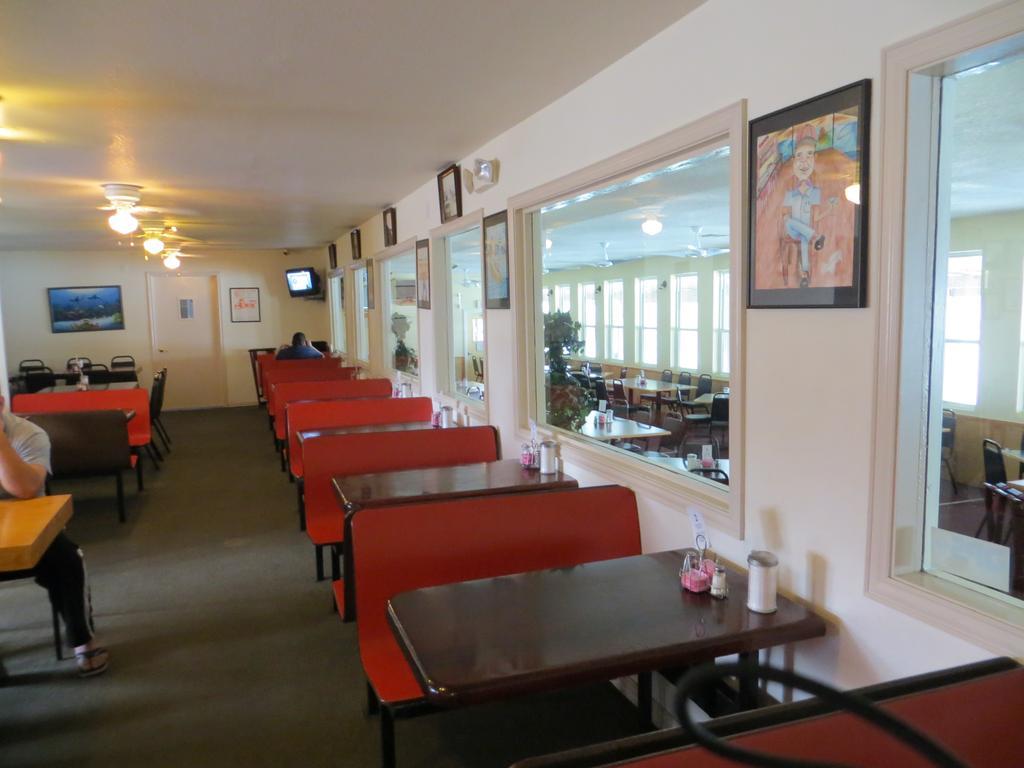 White Sands Inn, Marina, Bar & Grill Port Isabel Bagian luar foto