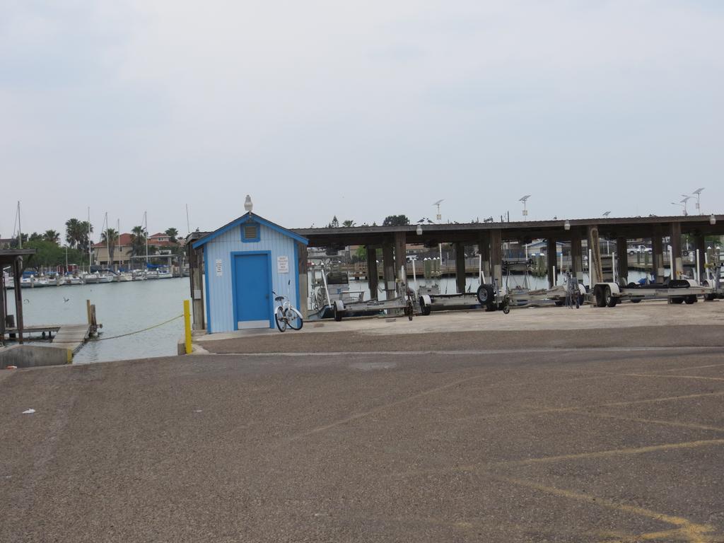 White Sands Inn, Marina, Bar & Grill Port Isabel Bagian luar foto